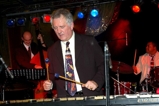 min 2005 11 12 fous swing 074